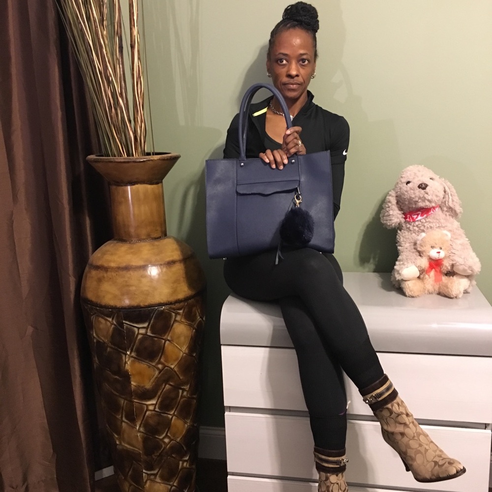 Handbag - Picture 2 of 4